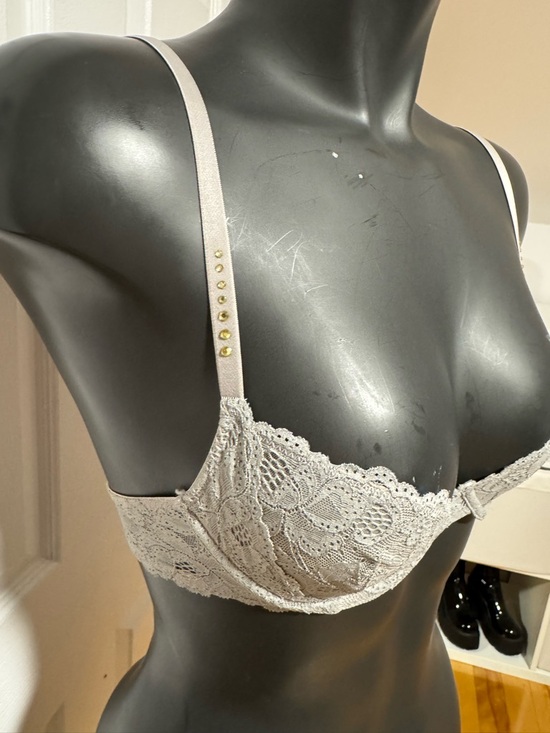 bra - Picture 2 of 4